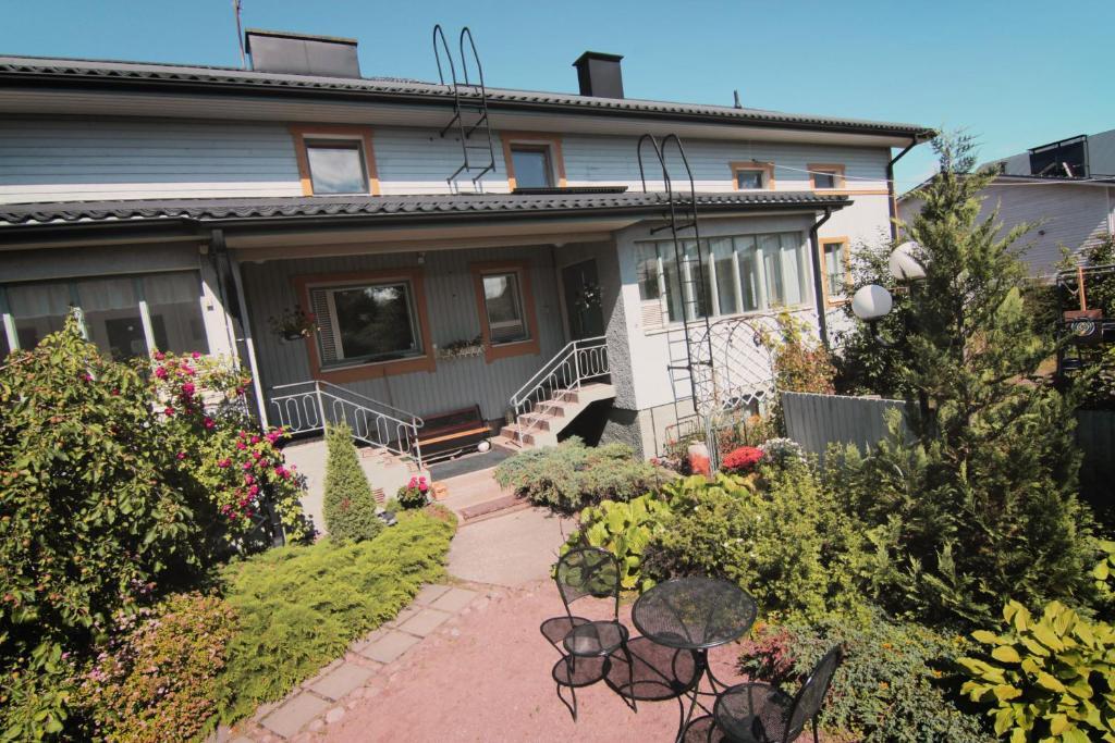 Apartment Hotel Kuukkarin Kortteeri Pori Exterior foto